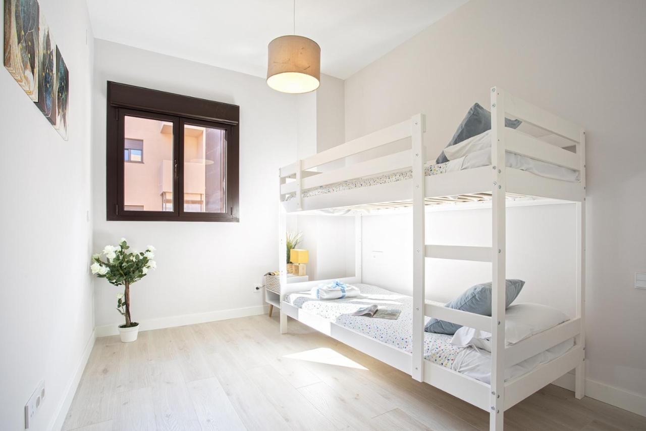 -Malagasunapts-Skygarden Teatinos Pool Playground Eksteriør bilde